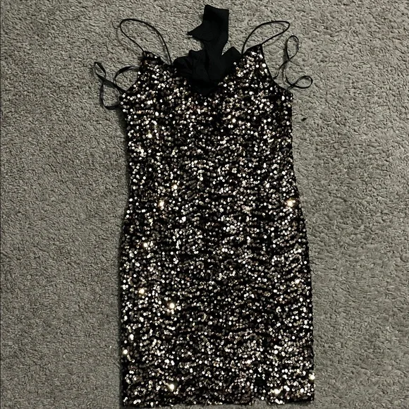 Francesca's Collections Black and Silver Sequin Mini Dress - Picture 1 of 4